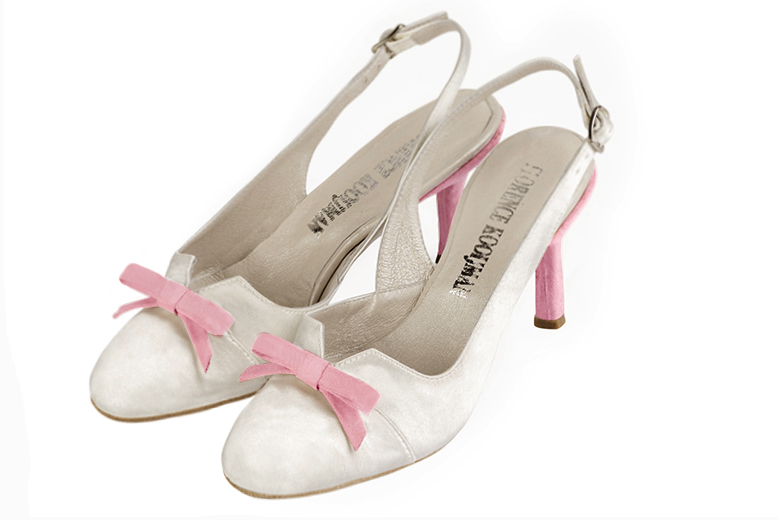 Pure white and carnation pink women's open back shoes, with a knot. Round toe. High slim heel. Front view - Florence KOOIJMAN